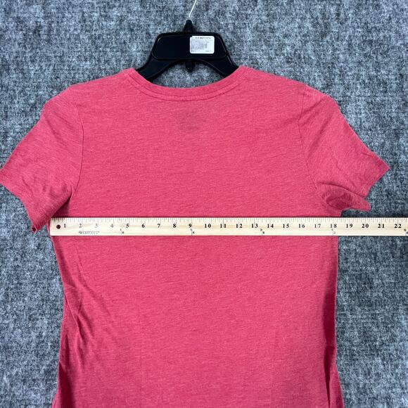 Life is Good Shirt Womens M Red Fish Family Forever Cool Tee Classic Fit Outdoor - Picture 6 of 8